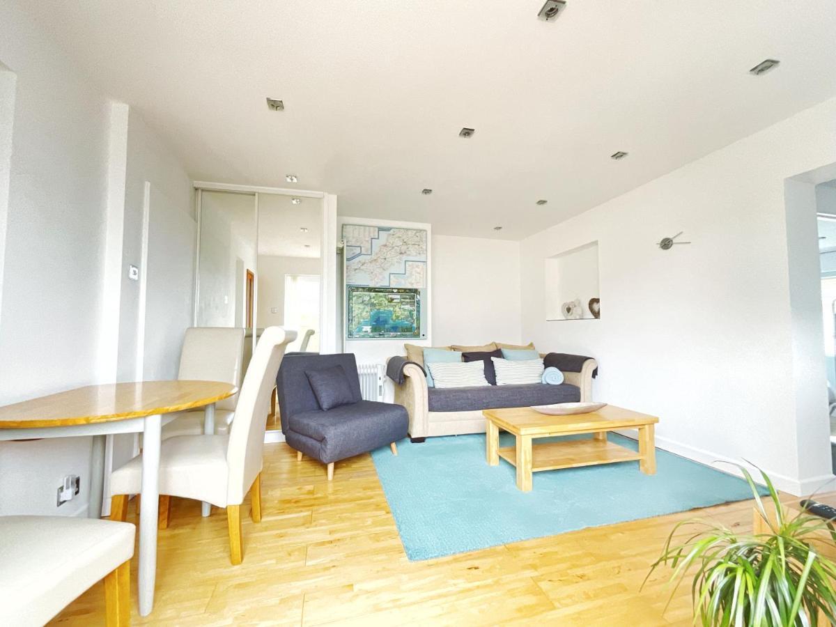 White Eden Retreat: Cozy King Bed & Pet-Friendly Oasis in Cornwall St Austell Exterior photo